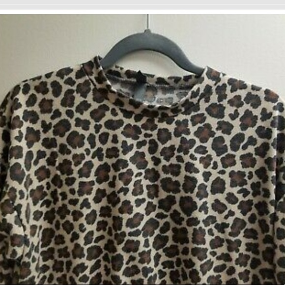 ALYA Lightweight Long-Sleeve leopard Sweatshirt - Picture 3 of 6